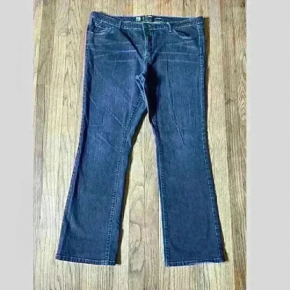 Mossimo premium stretch Denim modern bootcut jeans Womens size 18R/R ExcellentC - Picture 1 of 5
